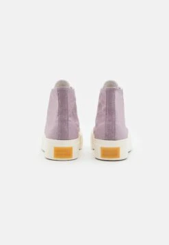 Converse Chuck Taylor All Star Lift Platform Summer Utility - High-Top Trainers - Lucid Lilac/Vapor Violet/Egret -Converse Store 07be3fb0af124b73a1e825d9a959d585