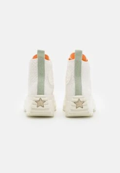 Converse Run Star Hike - High-Top Trainers - Peach Dream/Orange Haven 9 Converse Run Star Hike - High-Top Trainers - Peach Dream/Orange Haven -Converse Store 0a97244f436f46c0a50bbc6ae1ed7187