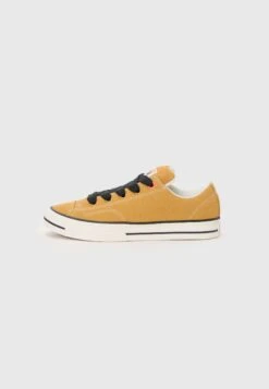 Converse CHUCK TAYLOR PUFF UNISEX - Trainers - Honey Stick/vintage White/fire Drill