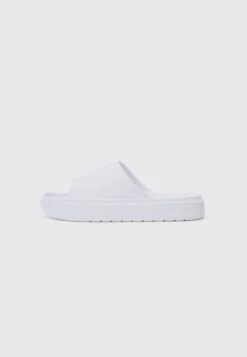 Converse ESSENTIAL UNISEX - Slippers - White