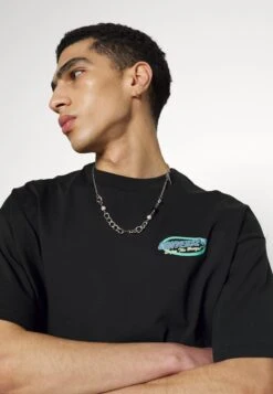 Converse Retro Sailboat Graphic- Print T-Shirt - Black -Converse Store 13f131df7f1940cc8d58b45b1e829f3b