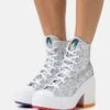 Converse Uplift Pride - High-Top Trainers - Silver/Red/Court Purple