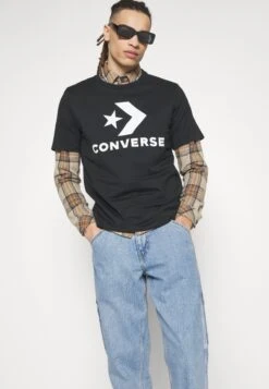 Converse Go To Star Chevron Tee Unisex - Print T-Shirt - Black -Converse Store 1702d69161a641a880b4312c5e1ecb53
