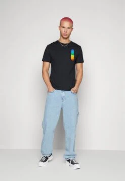 Pride Unisex - Print T-Shirt - Converse Black -Converse Store 192208ecbce0406991ccc34d7c9ea73d