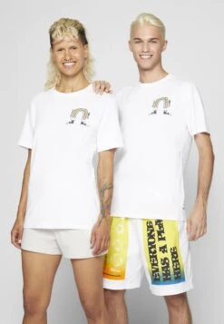 Converse Pride Family And Unity Tee Unisex - Print T-Shirt - White -Converse Store 193f1d4639f948228d77a2e6de899b71