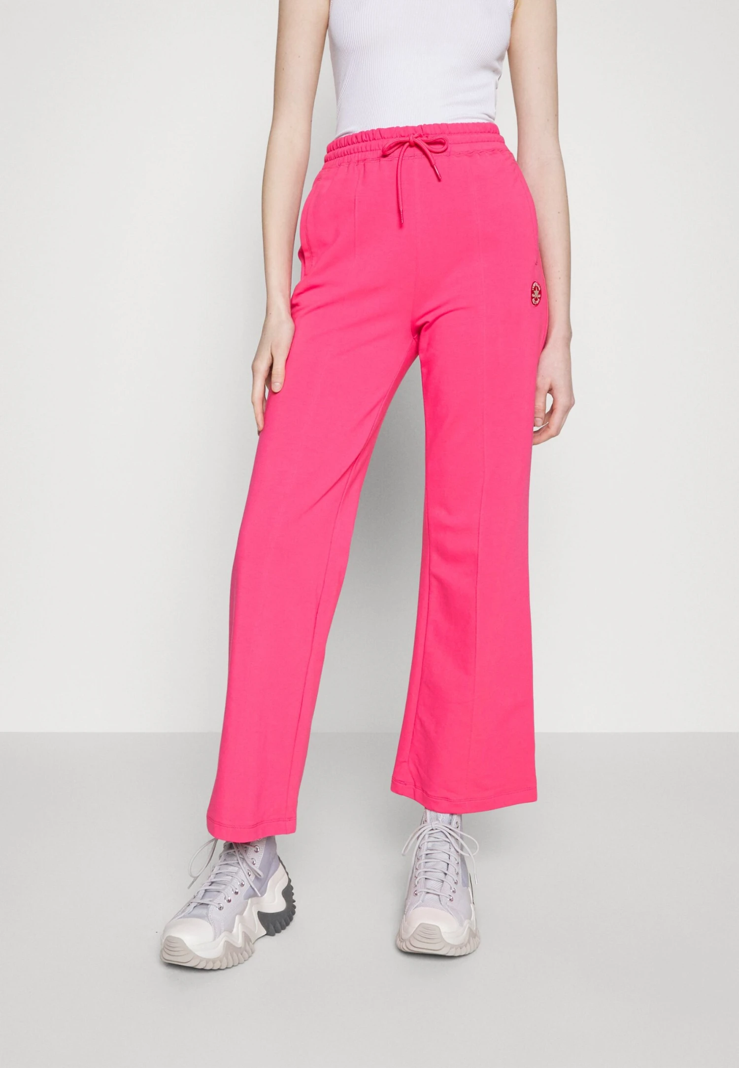 Converse Loose Pant - Tracksuit Bottoms - Astral Pink 1 Converse Loose Pant - Tracksuit Bottoms - Astral Pink