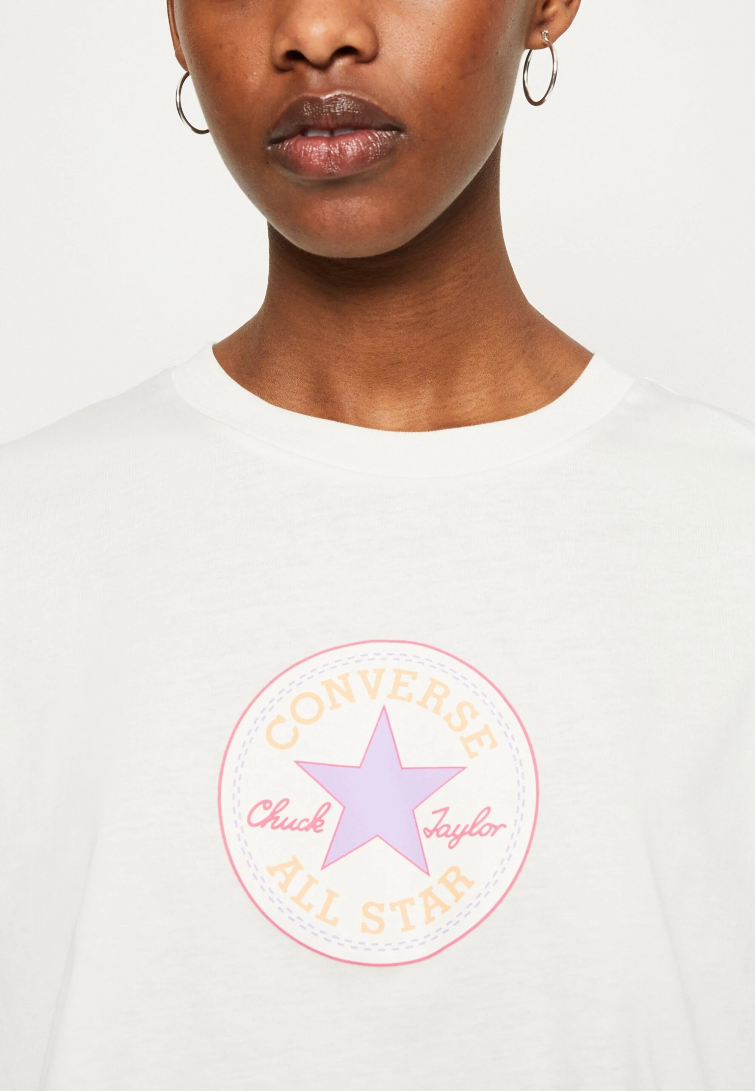 Converse Chuck Patch Boxy Tee - Print T-Shirt - Egret 6 Converse Chuck Patch Boxy Tee - Print T-Shirt - Egret - Image 6