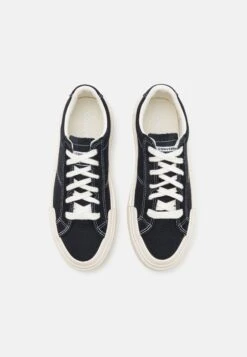 Converse CHUCK TAYLOR ALL STAR CRUISE - Trainers - Black/white 9 Converse CHUCK TAYLOR ALL STAR CRUISE - Trainers - Black/white -Converse Store 1bddedfba69f4e4b8bab75128d14712a