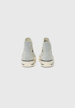 Converse CHUCK 70 - High-top Trainers - Rainwashed Grey/egret/black -Converse Store 1be733acaf5d411b86f92888a69cecb4