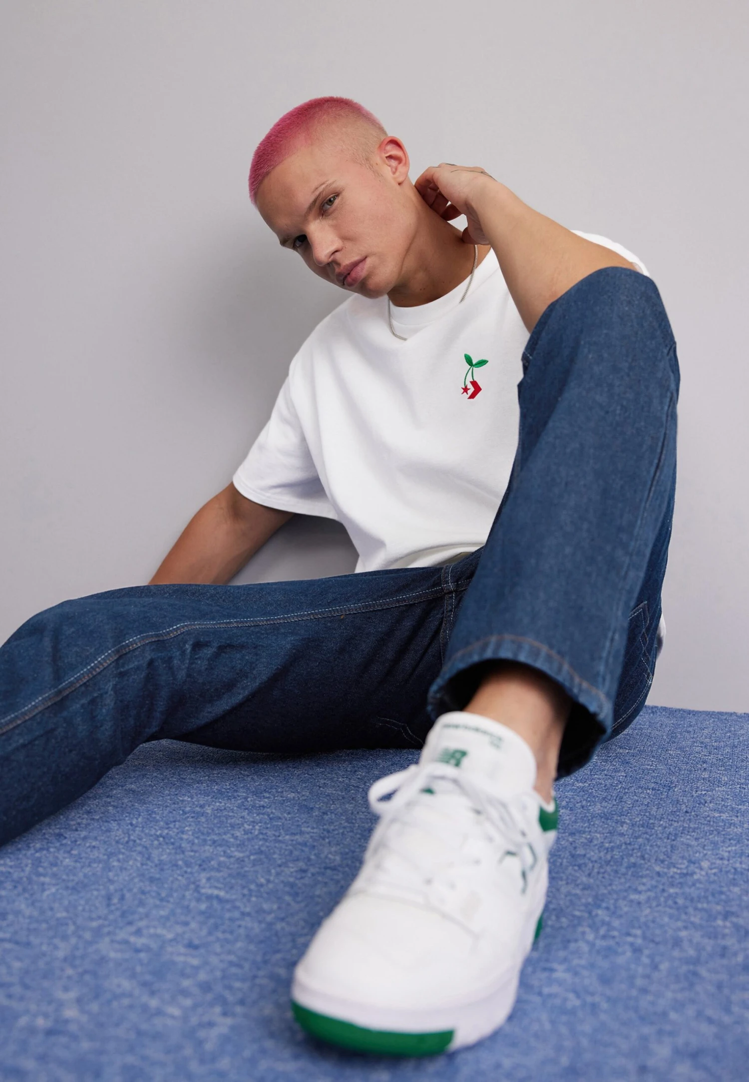 Converse Star Chevron Cherry Unisex - Basic T-Shirt - White 1 Converse Star Chevron Cherry Unisex - Basic T-Shirt - White