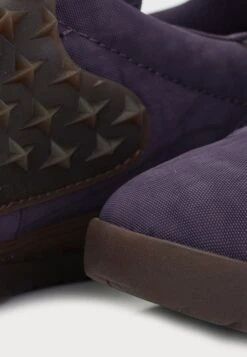 Converse CHET LO RUN STAR TRAINER UNISEX - Trainers - Nightshade -Converse Store 2c7e7c2a9dd74439bc0121c19d38e3c1