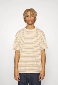 Converse Striped Pocket Tee - Print T-Shirt - Natural Ivory -Converse Store 2d50af8a2bfd46cb95d10c3d9bcda828
