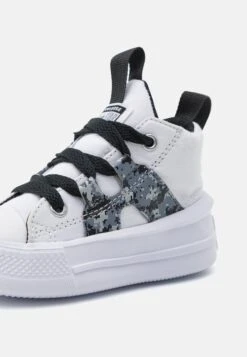 Converse Chuck Taylor All Star Ultra Digi Camo Unisex - High-Top Trainers - White/Black/Lunar Grey -Converse Store 31530f3cf5274250a183cbec3fa43043