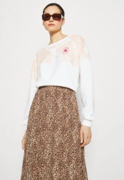 Converse Chuck Taylor Patch French Terry Crew - Sweatshirt - White 9 Converse Chuck Taylor Patch French Terry Crew - Sweatshirt - White -Converse Store 34504963513446ceafb1c183f34eb452