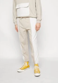 Converse Paneled Jogger - Tracksuit Bottoms - Papyrus 9 Converse Paneled Jogger - Tracksuit Bottoms - Papyrus -Converse Store 38971998827b4ae289608f37fc996961