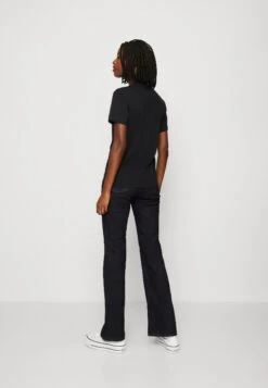 Floral Star Chevron Short Sleeve - Print T-Shirt - Converse Black -Converse Store 39a45a4dd60748ba802ff0f6a8826ac1