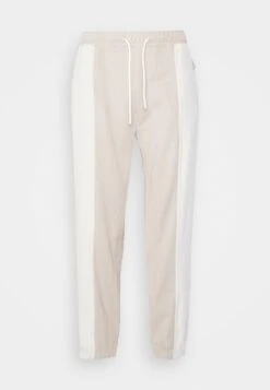 Converse Paneled Jogger - Tracksuit Bottoms - Papyrus 12 Converse Paneled Jogger - Tracksuit Bottoms - Papyrus -Converse Store 3d593100f1a74f369ecac7b17ff376e4