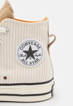 Converse Chuck Hickory Stripe Unisex - High-Top Trainers - Desert Sand/Egret -Converse Store 3e40e118c67d4e2695157f10f896933b
