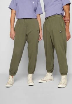 Converse Chuck Taylor Sneaker Patch Sweatpant Unisex - Tracksuit Bottoms - Olive -Converse Store 42406769681f499baf4b7d2e13a658e1