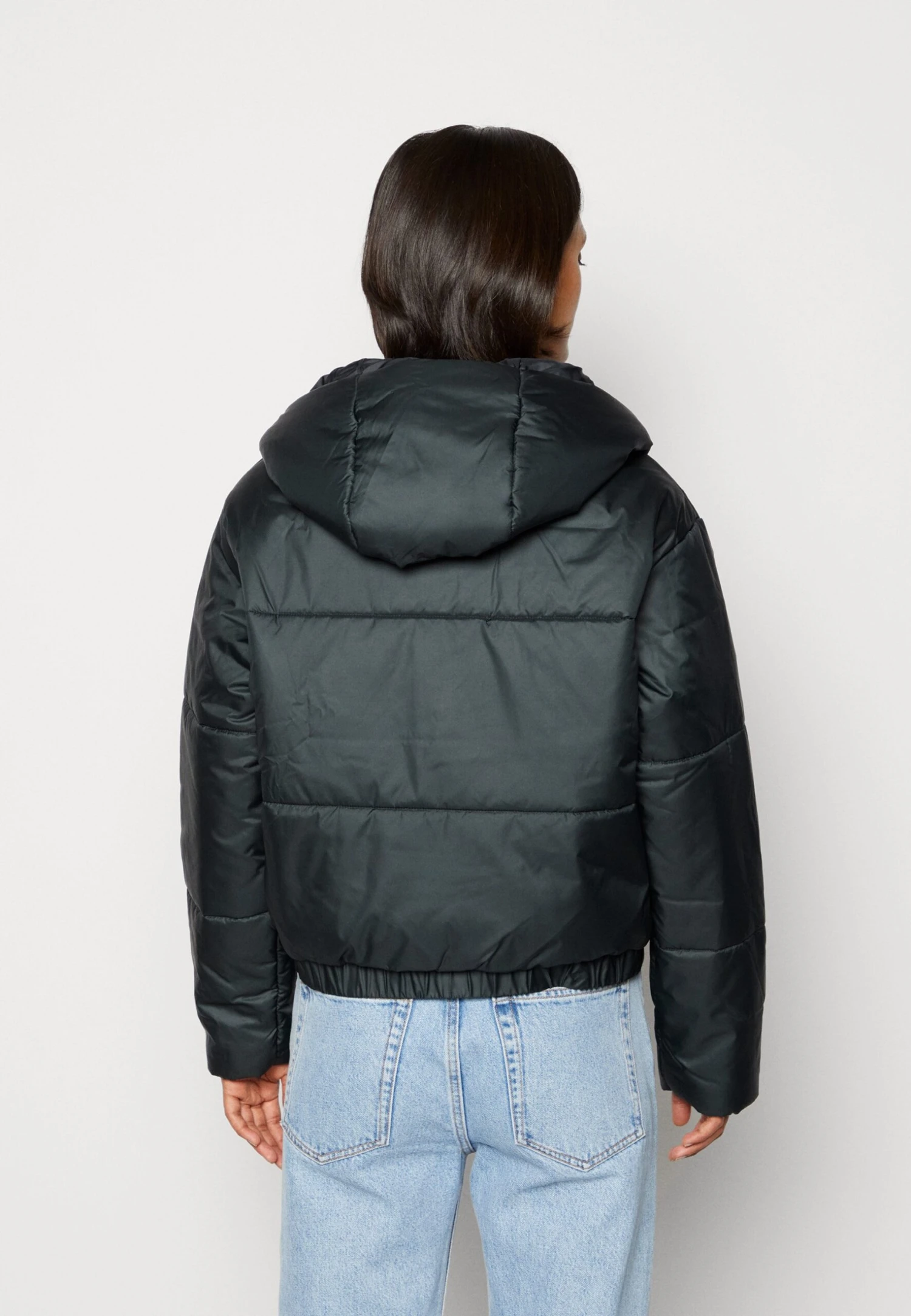 Converse Short Puffer Jacket - Winter Jacket - Black 3 Converse Short Puffer Jacket - Winter Jacket - Black - Image 3