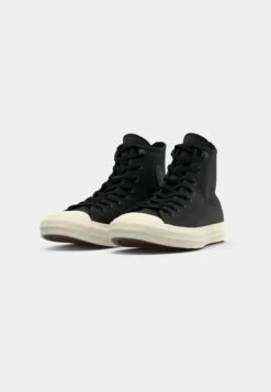 Converse CHUCK TAYLOR ALL STAR UNISEX - High-top Trainers - Black/egret -Converse Store 4aa4fd7d641b43c7a76499219603cb2b