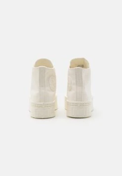 Converse Chuck Taylor All Star Modern Lift Platform- High-Top Trainers - Off White -Converse Store 4f1c08accd7e4f74be1f2cd2313faaa0