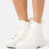 Converse Run Star Hike - High-Top Trainers - Egret/Natual Ivory/Vintage White
