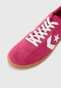 Converse ALL STAR CLASSIC UNISEX - Trainers - Sporty Berry/vintage White/gum 11 Converse ALL STAR CLASSIC UNISEX - Trainers - Sporty Berry/vintage White/gum -Converse Store 53bbef3b36394b7987c59b545f3e81c2