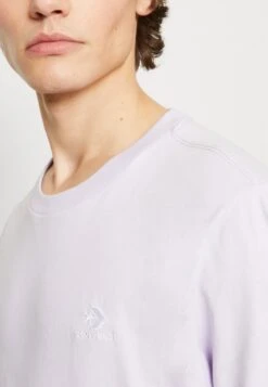 Converse Go To Embroidered Star Chevron Unisex - Basic T-Shirt - Vapor Violet -Converse Store 5430b478259648caa59d3b6c6cb713f4