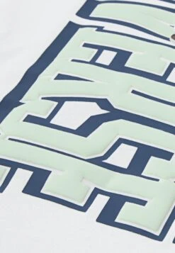 Converse CHUCK TAYLOR - Print T-shirt - White -Converse Store 5a8471090e0242849b3bac6c25a535bc