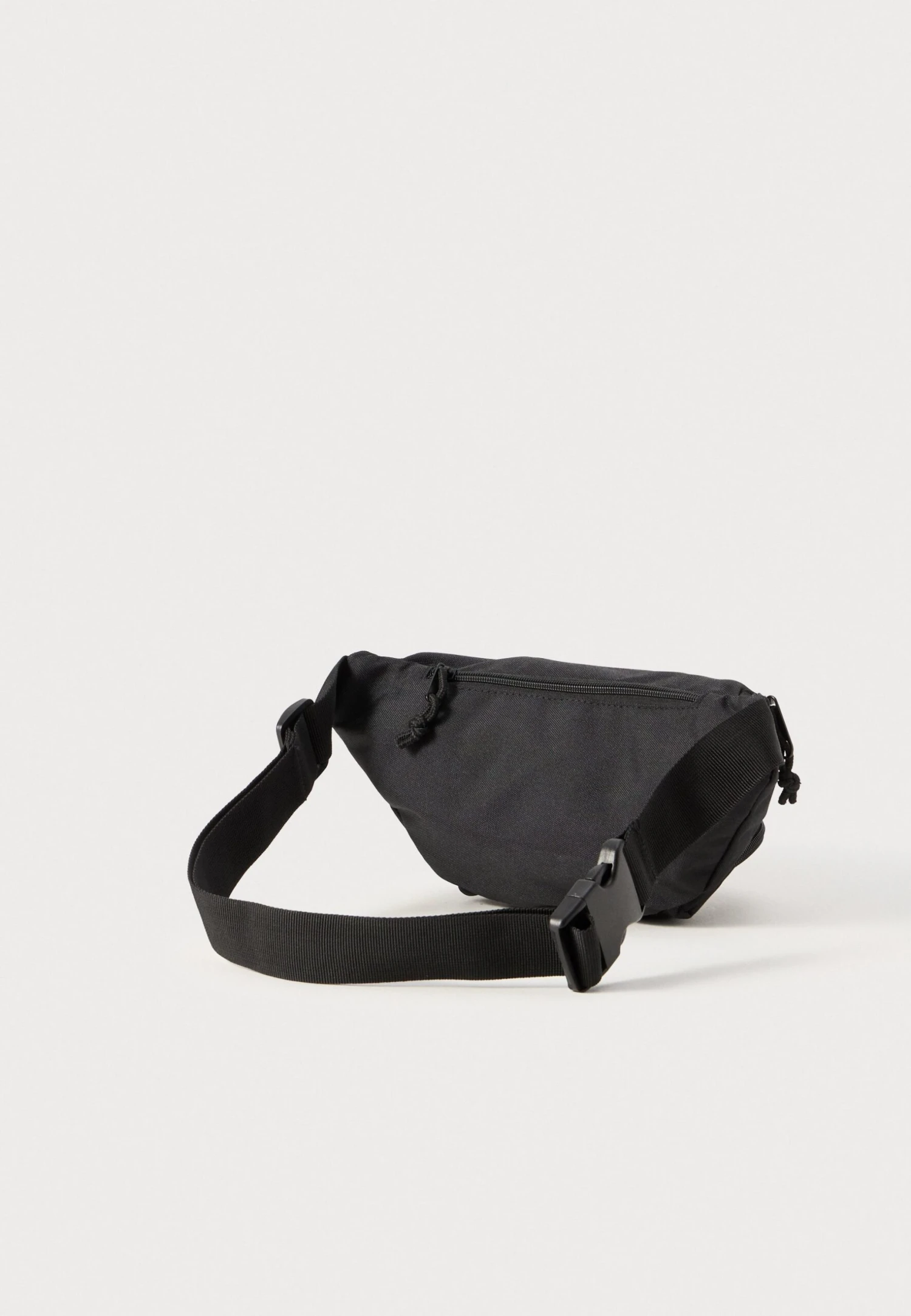 Converse GO SLING UNISEX - Bum Bag - Black 2 Converse GO SLING UNISEX - Bum Bag - Black - Image 2