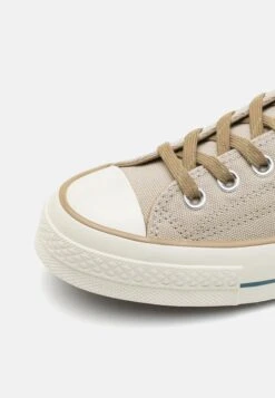 Converse Chuck 70 Color Fade Unisex - Trainers - Beach Stone/Roasted -Converse Store 5fabbf2ac22c4e7ba04ea4547f63ce03
