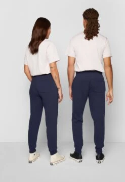 Converse Go To Embroidered Star Chevron Unisex - Tracksuit Bottoms - Obsidian -Converse Store 63a2e1583c064fc885df88f5c305bcc2