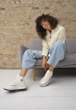 Converse Run Star Unisex - High-Top Trainers - Black/White -Converse Store 6933477fae6f42c6808f63cf6149bdc7