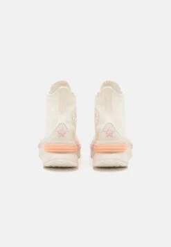 Converse Run Star Legacy- High-Top Trainers - Cheeky Coral/Sunrise Pink -Converse Store 6ac71b7c444e427c8f371e28992d21de