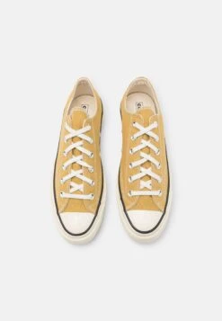 Converse Chuck 70 Fall Tone Unisex - Trainers - Dunescape/Black -Converse Store 6b8c2de55a294133ba3187cb2a583345