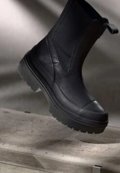 Converse CHUCK TAYLOR ALL STAR LUGGED HEEL CHELSEA BOOT - Platform Ankle Boots - Black