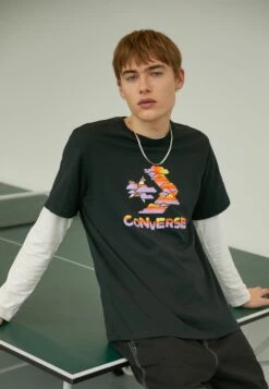 Converse Star Chevron Clouds Graphic- Print T-Shirt - Black