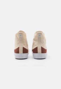 Converse Chuck Taylor All Star Unisex - High-Top Trainers - Natural/Red Oak/Beach Stone -Converse Store 793982114e8d42c7b414bd6e3929504f