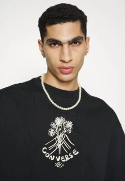 Converse Flower Friends - Print T-Shirt - Black -Converse Store 805edaebc64b42e4949c38354f46d1ec