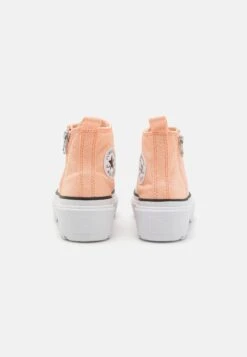 Converse Chuck Taylor All Star Lugged Lift Platform - High-Top Trainers - Cheeky Coral/White/Black -Converse Store 83c153baf586421997ee519dc30729d7