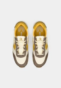 Converse OMEGA TRAINER UNISEX - Trainers - Egret/grounded/sunny Angle -Converse Store 8485b615cc14445f9904aafbddf10384