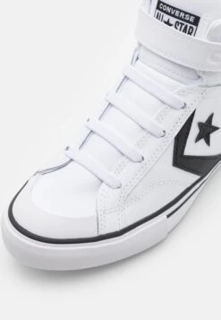 Converse Pro Blaze Strap Unisex - High-Top Trainers - White/Black 11 Converse Pro Blaze Strap Unisex - High-Top Trainers - White/Black -Converse Store 8579554e6a8b410ea5d84b21af16eced