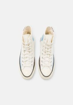 Converse Chuck 70 Crafted Ollie Patch Unisex - High-Top Trainers - Offwhite/Lite Blue/Brown -Converse Store 86e0f1a6967a401ca9cd97eb7959d9cf