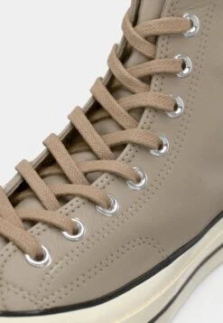 Converse CHUCK 70 UNISEX - High-top Trainers - Vintage Cargo/egret/black -Converse Store 88a1eef3544349ed980e89da85bc42fc