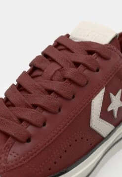 Converse STAR PLAYER 76 UNISEX - Trainers - Rottin Apple/vintage White -Converse Store 930717fd6b9a4237af9b8e74b99a50dc