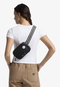 Converse CHUCK CROSSBODY UNISEX - Cross Body Bag - Black -Converse Store 95fbaa4f3b8a4a95abd34ccab4b597d9