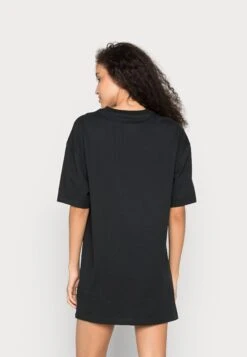 Converse Wordmark Tee - Day Dress - Black -Converse Store 968af49e6fd04daab8081e5cf65f96b7