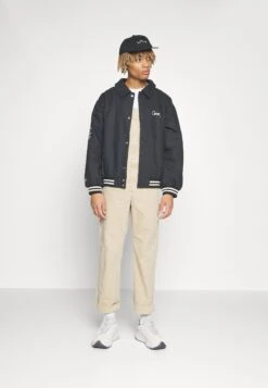 Converse Varsity Padded Jacket - Bomber Jacket -Converse Store 98ab551ee7dc463fa996eab3e778a35c