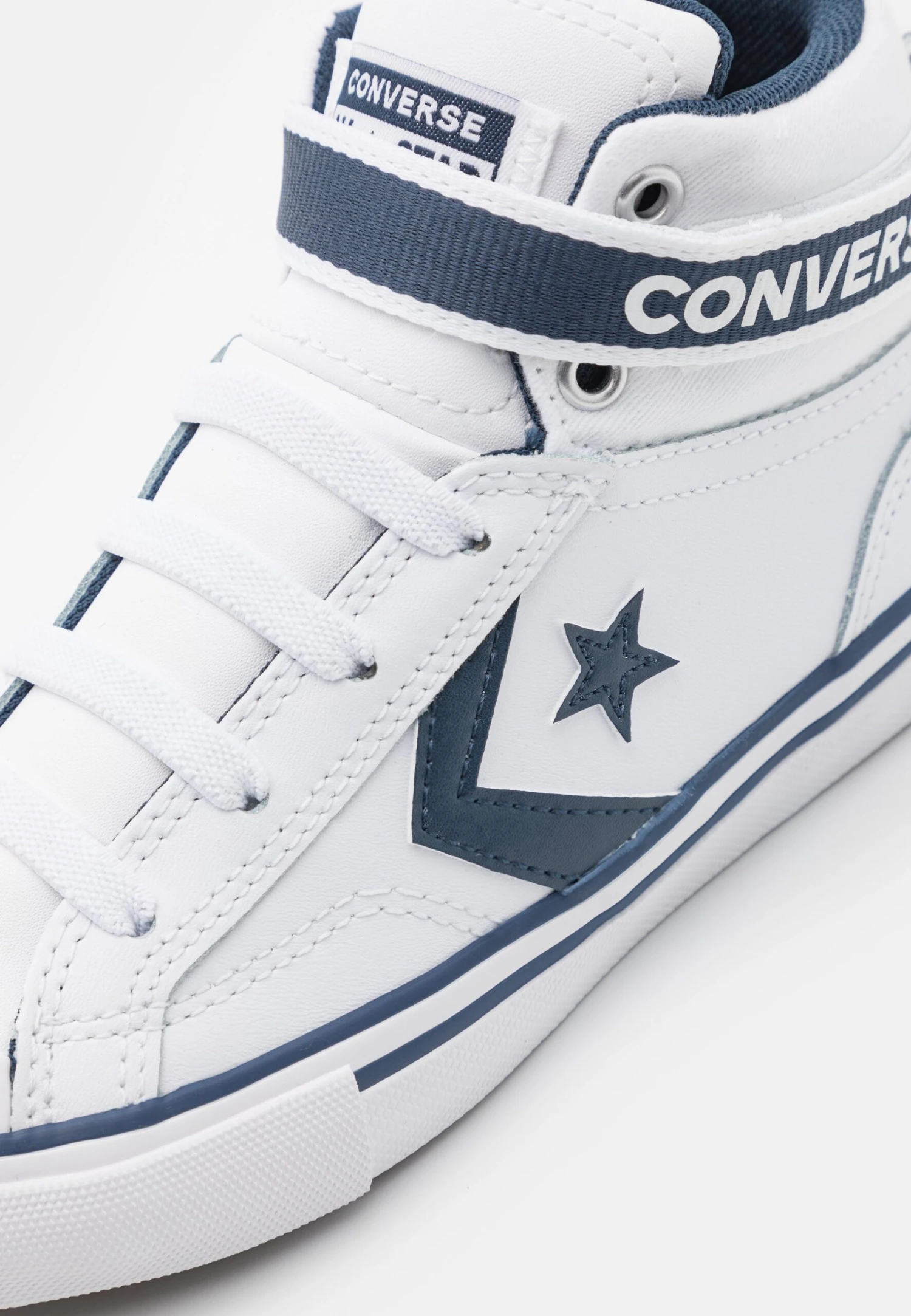 Converse Pro Blaze Strap Easy-On Varsity Club Unisex - High-Top Trainers - White/Navy 6 Converse Pro Blaze Strap Easy-On Varsity Club Unisex - High-Top Trainers - White/Navy - Image 6